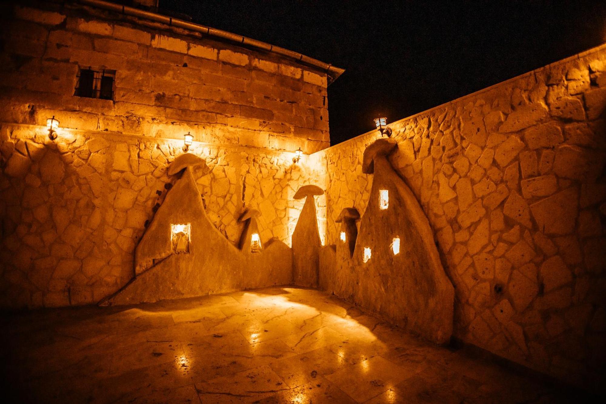 Vanessa Cave House Bed & Breakfast Юргюп Екстериор снимка
