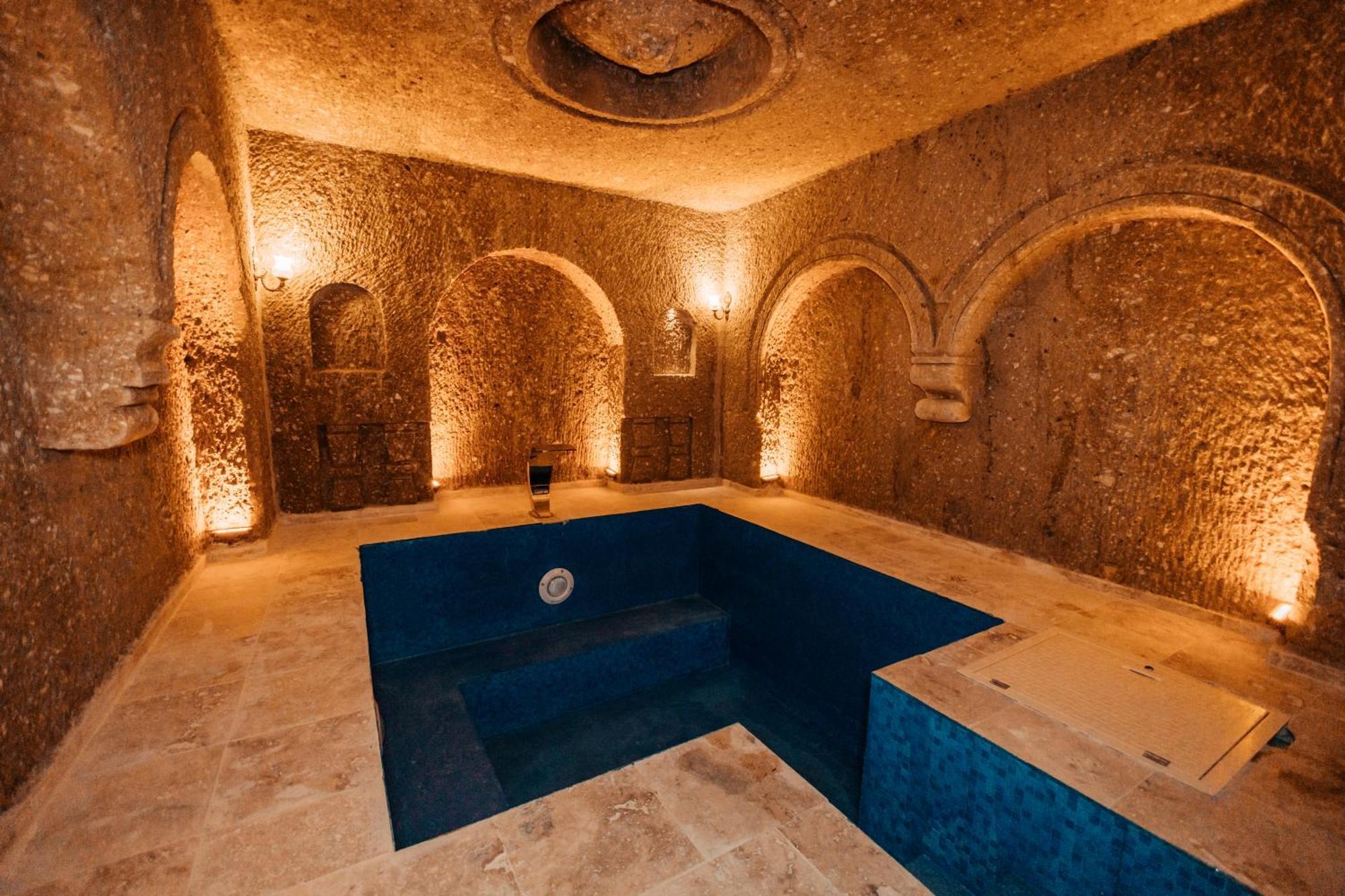 Vanessa Cave House Bed & Breakfast Юргюп Екстериор снимка
